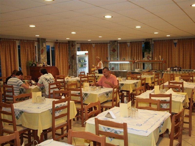 Village & Family Aparthotel Laganas